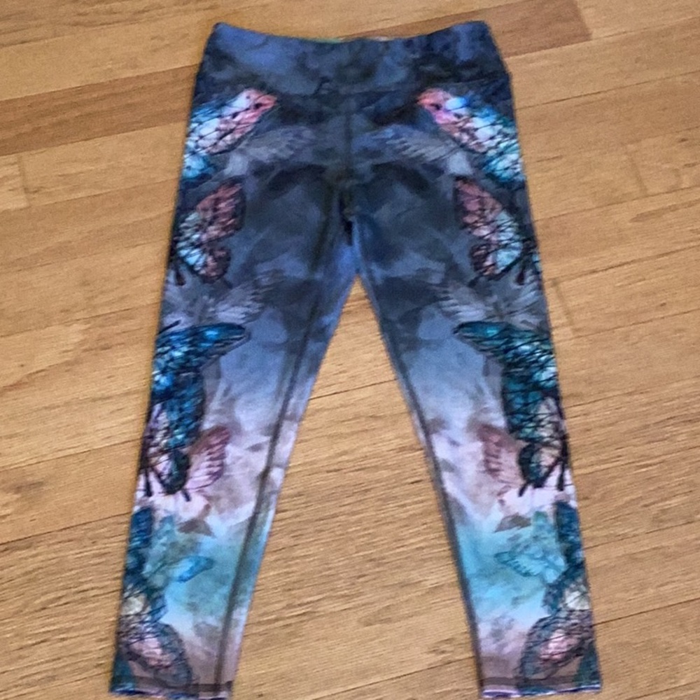 Evolution Creation mid calf leggings size medium